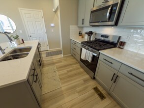 752 N Shawnee St in Aurora, CO - Foto de edificio - Building Photo