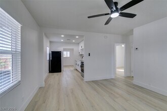 254 W Basic Rd in Henderson, NV - Building Photo - Building Photo