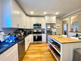 1429 Cambridge St, Unit 1B in Cambridge, MA - Building Photo