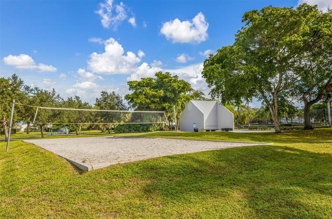 941 Lyons Rd in Coconut Creek, FL - Building Photo - Building Photo