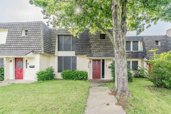 property at 1758 Farleigh Ct