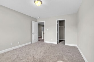 6710 Padgett Hill Ln in Knoxville, TN - Building Photo - Building Photo