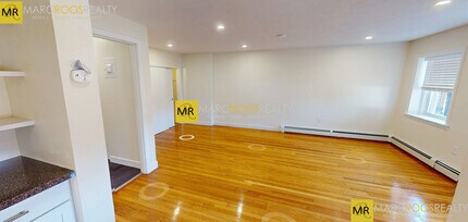 315 Tappan St, Unit 1A in Brookline, MA - Foto de edificio - Building Photo