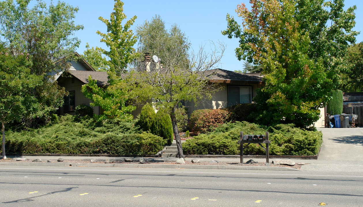 1820 Mission Blvd in Santa Rosa, CA - Building Photo