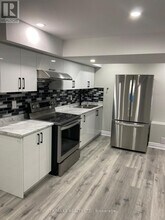 7 Vinewood Rd in Caledon, ON - Building Photo - Building Photo