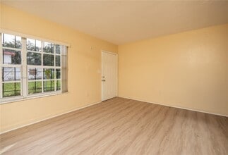 340 NE 82nd St, Unit 1 in Miami, FL - Building Photo - Building Photo