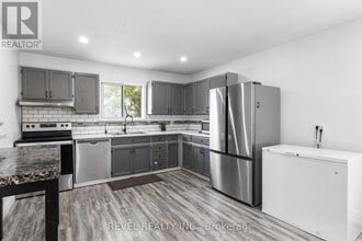 80 St Patrick St in Kawartha Lakes, ON - Building Photo - Building Photo