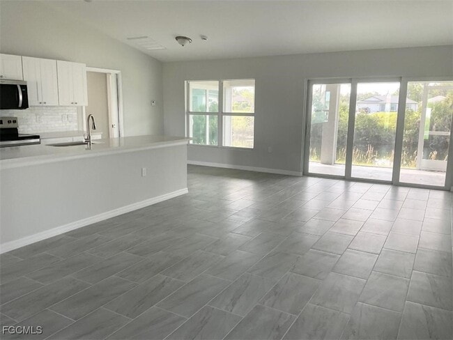 1708 NE 33rd Ln in Cape Coral, FL - Building Photo - Building Photo