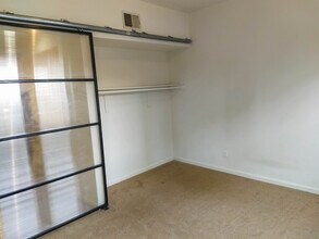 514 Saint Paul St, Unit C in Baltimore, MD - Foto de edificio - Building Photo