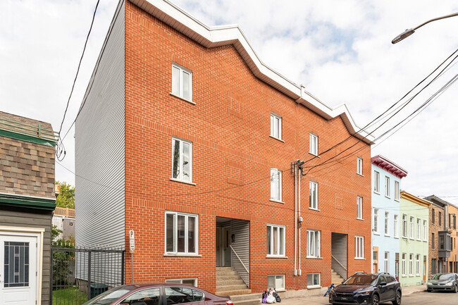 28 De La Reine Rue in Québec, QC - Building Photo - Primary Photo