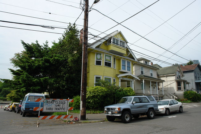 36-38 SW Porter St in Portland, OR - Building Photo - Building Photo