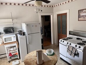 103 Arlington St, Unit 3 in Watertown, MA - Building Photo - Building Photo