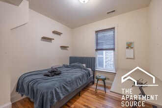1935 N Wood St, Unit 2 in Chicago, IL - Foto de edificio - Building Photo