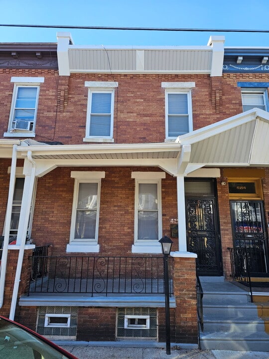 4252 N 15th St in Philadelphia, PA - Building Photo