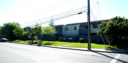 1800 Laguna St in Concord, CA - Building Photo - Building Photo