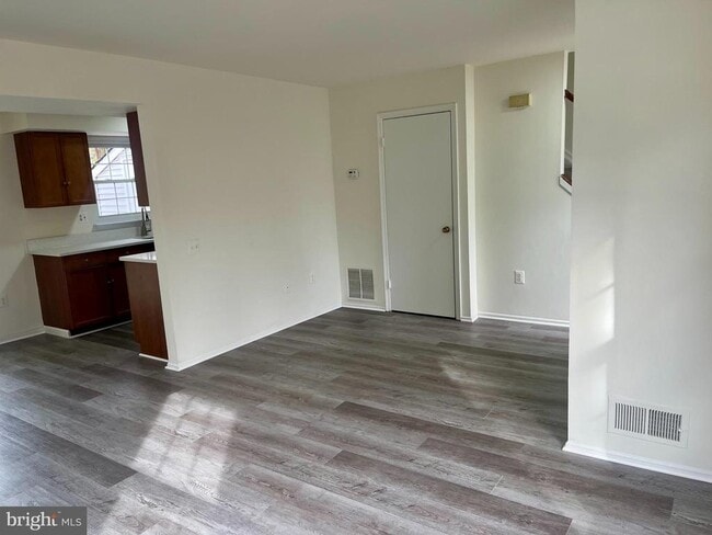 property at 702 Brandon Cir