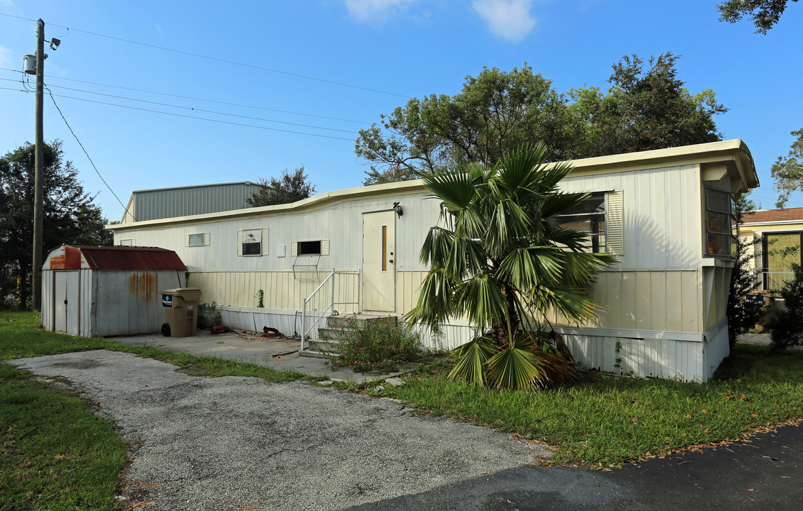 Town And Country in Orlando, FL - Building Photo