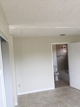 5419 SW 22nd St in West Park, FL - Building Photo - Building Photo
