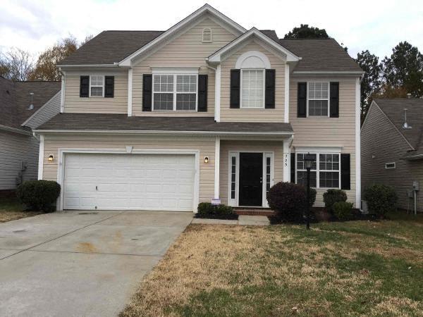 property at 723 Marthas View Dr NW