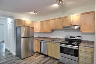 132 QC-132 in Moncton, NB - Building Photo