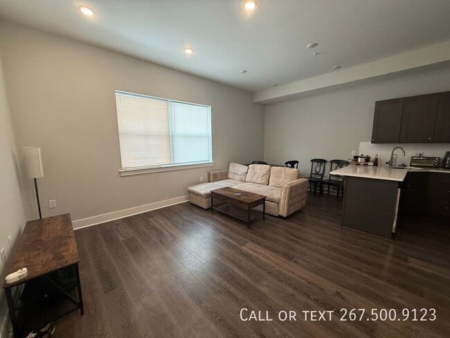 property at 1229 N Franklin St