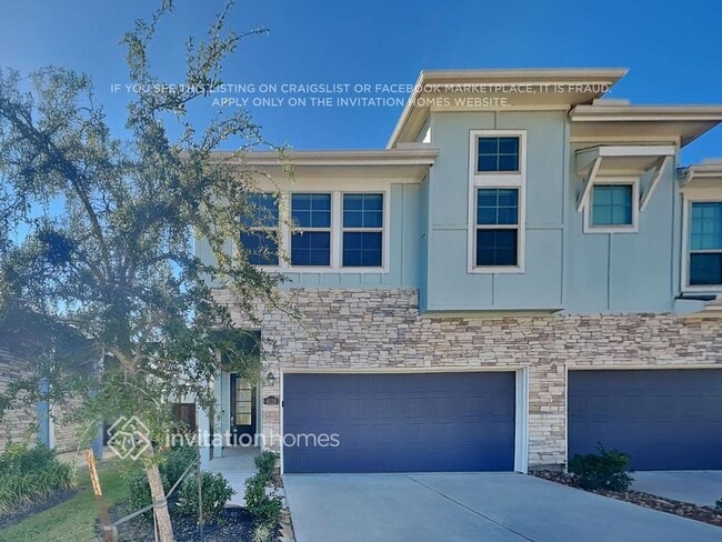 property at 4026 Champlain Wy