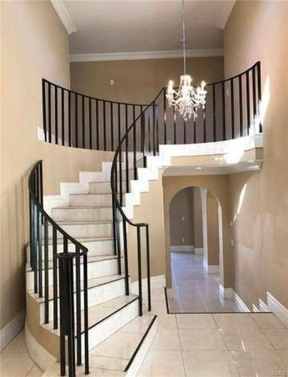 18113 Califa St in Los Angeles, CA - Building Photo - Building Photo