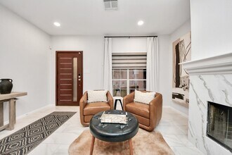 2730 Empire Oaks Lane in Katy, TX - Building Photo - Building Photo