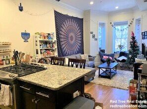 1778 Commonwealth Ave in Boston, MA - Foto de edificio - Building Photo