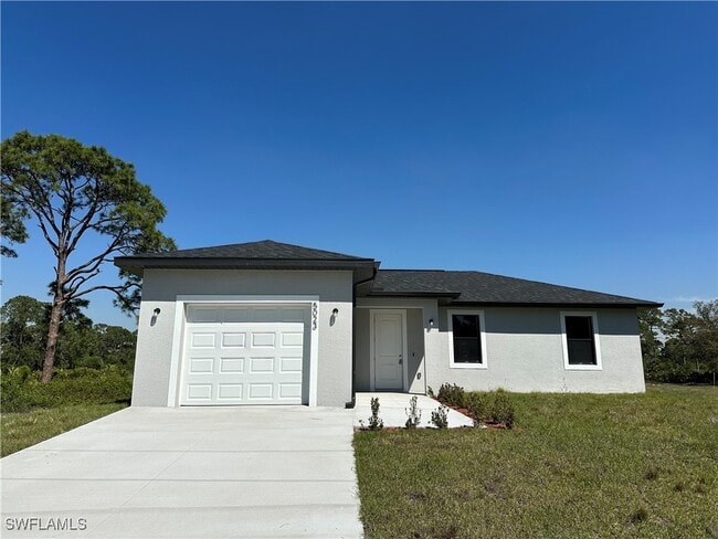 property at 5023 N Dogwood Cir