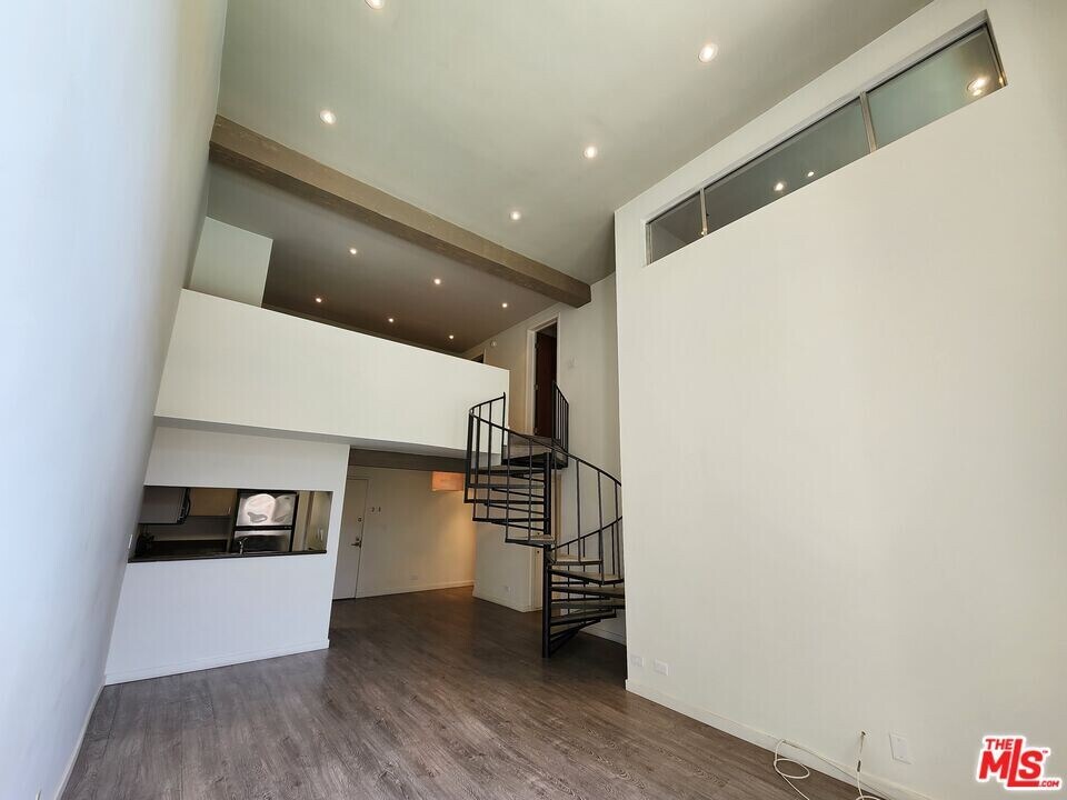 1440 Veteran Ave in Los Angeles, CA - Building Photo
