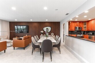 21320 NE 25th Ct in Miami, FL - Building Photo - Building Photo