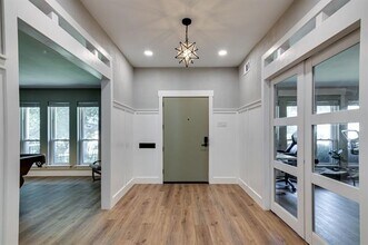 10812 Royal Park Dr in Dallas, TX - Building Photo - Building Photo