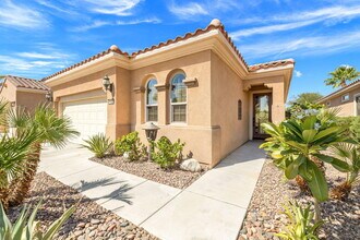 41325 Calle Servando in Indio, CA - Building Photo - Building Photo