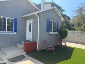 526 Brooks Ave, Unit Front Unit in Venice, CA - Foto de edificio - Building Photo