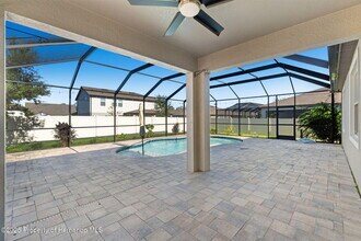 12653 Palapa Loop in Spring Hill, FL - Foto de edificio - Building Photo