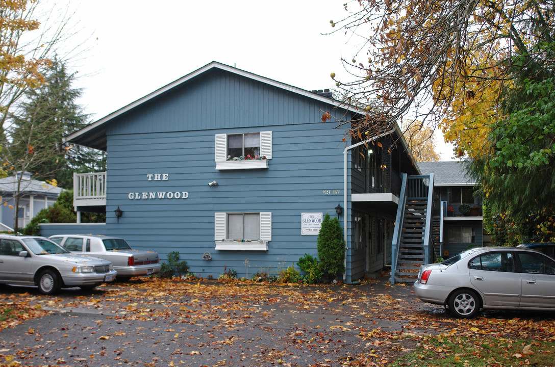 1057-1077 Saginaw St S in Salem, OR - Building Photo