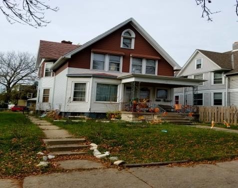 2115 S 10th St in Milwaukee, WI - Building Photo