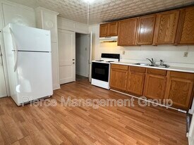 120 Elm St in Keene, NH - Building Photo