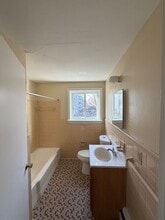 132-134-134 Adelaide St in Hartford, CT - Building Photo - Building Photo