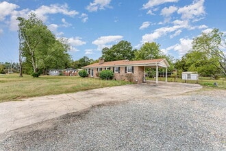 14013 Eastfield Rd in Huntersville, NC - Building Photo - Building Photo