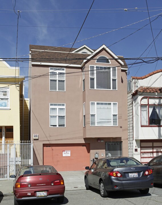 1670 Kirkwood Ave in San Francisco, CA - Building Photo