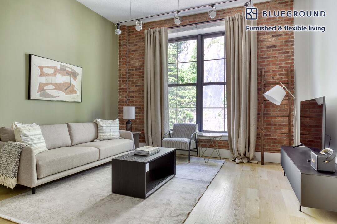 100 Paterson Plank Rd-Unit -FL4-ID784 in Jersey City, NJ - Building Photo