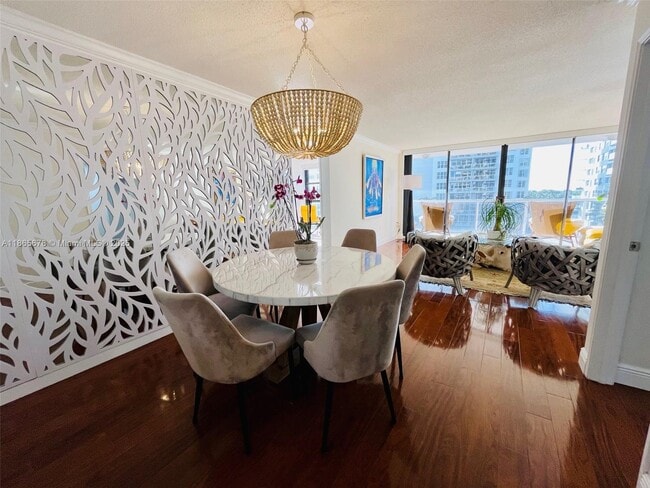 5757 Collins Ave in Miami Beach, FL - Building Photo - Building Photo