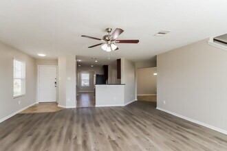 9958 Chimney Swift Ln in Conroe, TX - Building Photo - Building Photo
