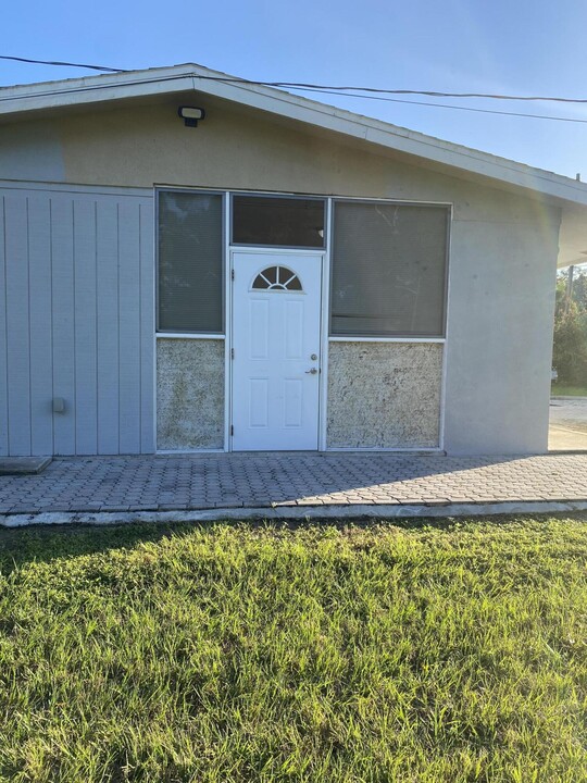 312 N 27th St in Fort Pierce, FL - Building Photo