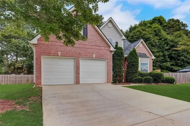 2356 Hampton Park Dr in Buford, GA - Foto de edificio - Building Photo