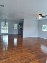 1623 W Thompson Pl in San Antonio, TX - Building Photo - Building Photo