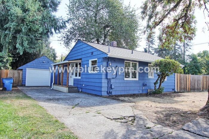 1005 Brandt Rd in Vancouver, WA - Foto de edificio