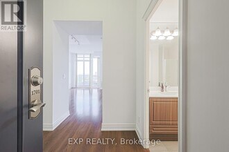 89 S Town Centre Blvd in Markham, ON - Building Photo - Building Photo